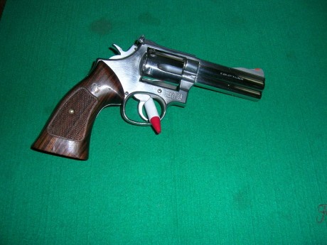 Un amigo y compañero de tiro vende revolver Smith & wesson modelo 686 de 4" calibre 357 magnun 01