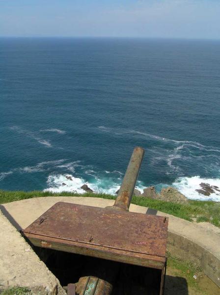 Pues está en Galicia, exactamente junto a la villa de Baiona, en Pontevedra.
Es un lugar precioso. Si 51