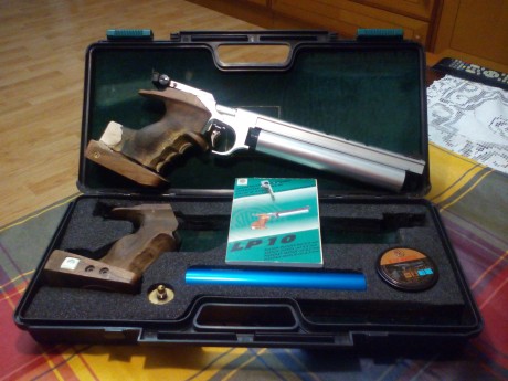 Vendida cerrar post Steyr LP10 mecánica
Con una cacha  Steyr diestra talla M retocada y pasada a L
La 00