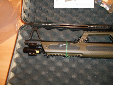 Walther G22 MILITARY
Carabina semiautomática en calibre 22 LR, con una culata sintética tipo “bullpup”,con 30