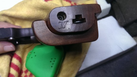 Vendo pistola Hammerli 280 calibre 32 con un cargador y el recogevainas la pistola está en perfectas condiciones 50