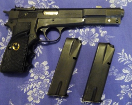 Vendo FN HP35 con cañón de 6", cuenta con las siguientes modificaciones:
- Eliminación del seguro 00