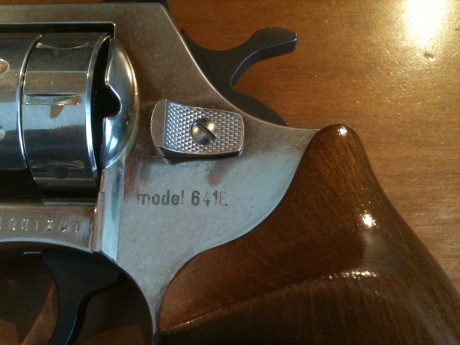 VENDIDO
Pues eso, vendo este revolver en perfecto estado como se puede apreciar en las fotos

Modelo: 01