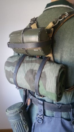 Se vende completo el uniforme del soldado alemán con el maniquí incluido, el uniforme es un replica exacta 11