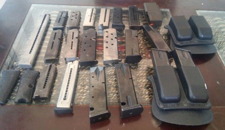 Vendo todas las cosas que tengo por dejar la aficion definitivamente. Quien quiera fotos de algun cargador 01