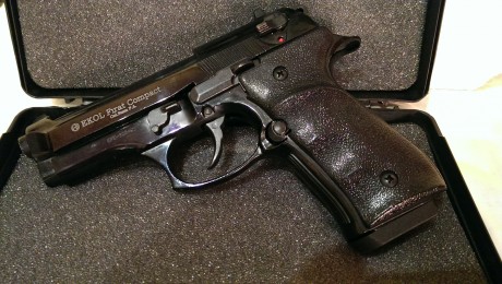 Vendo pistola de fogueo EKOL en perfectas condiciones, está completamente nueva en su caja original.
la 00