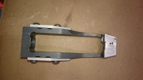 Buenas,pongo a la venta:
 1 punto de mira para las match Guns de 4,5 mm de ancho precio 15 euros
1 corredera 01
