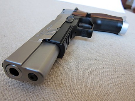 a la venta mi magnífica y más que cuidada pistola 9 mm. parabelum de 6", diseñada por la prestigiosa 10