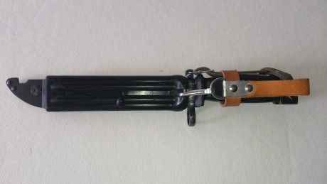 Hola, vendo bayoneta para el fusil de francotirador Zastava M-76 y el fusil Ak-47 modelo M-70. Está en 01