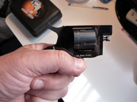Muchachos....ya me he hecho con el minirevolver.....
Esta Semana Santa en Benidorm...en la armeria EUROPA....que 12