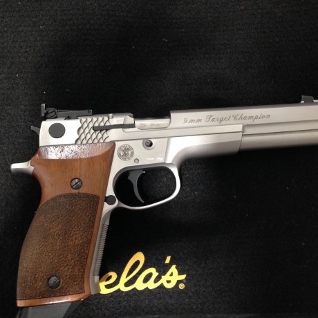 Buenas, vendo este 9 mpb del Perfomance Center de S&W para precisión, esta en Madrid y se puede probar 00
