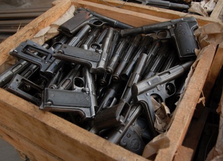 Hace unos días encontré por casualidad en una web extranjera un arma a la venta que hacía muchos años 150