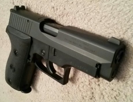   Hola chicos.

Pongo a la venta esta preciosa pistola detonadora/fogueo alemana clásica, 
modelo descatalogado 10