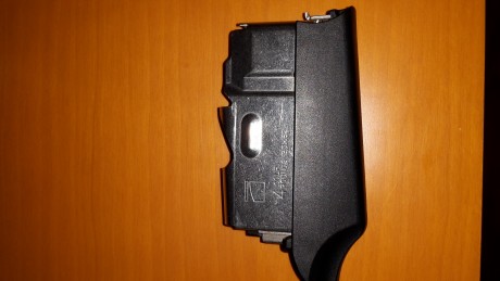Hola buenas se vende cargador de 4 balas para benelli  argo en perfectas condiciones. Precio 50€. 00