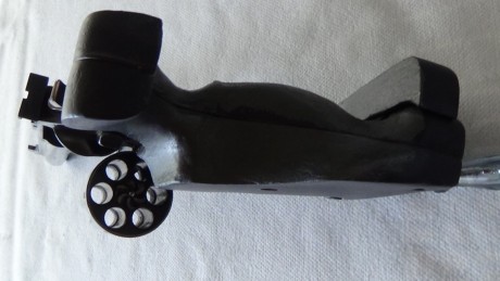 VENDO REVOLVER ASTRA MACHT 38 - 6"  Esta el gatillo finísimo pero con su peso pido 160€ con portes 30