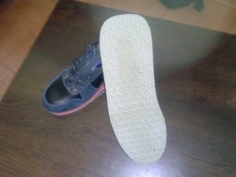 hola,vendo zapatos de tiro talla 40 marca genman puestos dos veces
los cogi para mi hija y no los usa.su 00