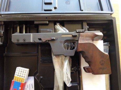 Buenas tardes compañeros,vendo mi Walther GSP  la compre de segunda mano y estaba en un estado impecable 02