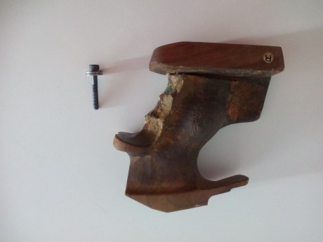 Vendo cacha Rink talla XL RB7d, diestra
Esta retocada
Esta en Zaragoza
Precio 40 € puesta en casa
Móvil 00