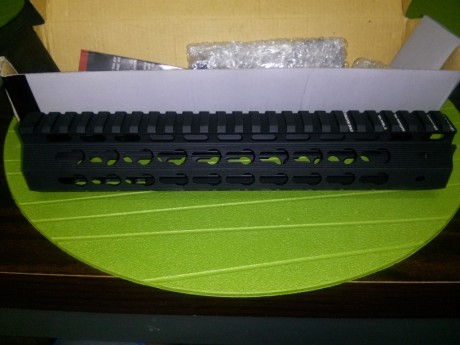 Hola compañeros, vendo guardamano flotante marca Strike Industries con sistema keymod.
Viene con todo 02