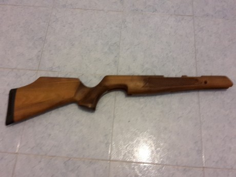 Vendo culata original nogal para tx200, 
140€.


Saludos. 01