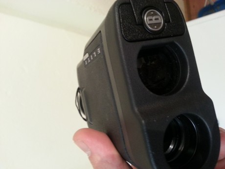 Vendo telémetro laser Bushnell Elite 1500 en perfecto estado , no se a usado prácticamente nada, incluyo 01