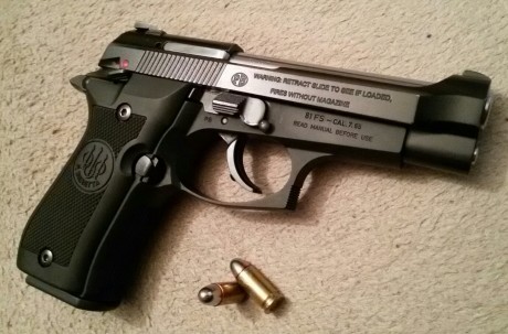Buenos días, 
Tengo ilusión por tener una pistola tipo MP Shield, Glock 26, etc. Como colección. 

La 10