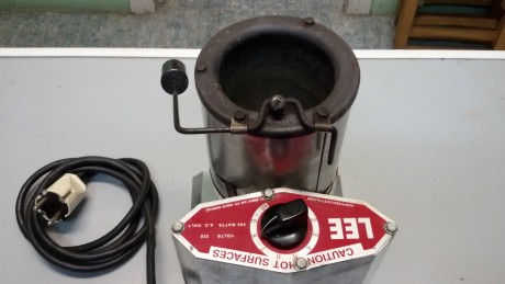 Vendo horno lee pot IV,  poco uso se encuetra en Barcelona, el precio es de 35€ mas gastos de envio si 12