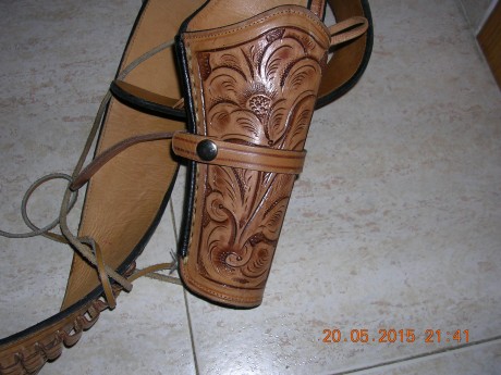 Vendo funda de revolver fabricada en Mexico, perfecto estado.
110 euros envío por mensajería en península 10
