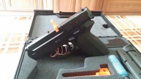 Buenas. Vendo Sig Sauer SPC 2022, en el 9mm. Muy poco uso. La compré como capricho. Se vende con en maletín 01