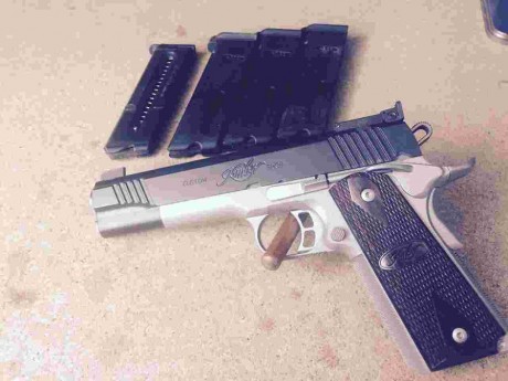 PUES ESO, se pone a la venta esta preciosidad , para financiar otro proyecto , es una pistola kimber cal. 60