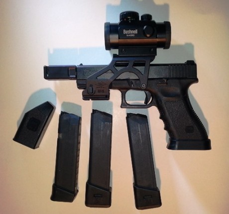 Vendo mi Glock 17 3ª Gen. preparada para IPSC categoría Open.
No he hecho ninguna competición. 
Maletín 00