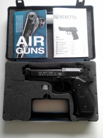 Vendo Beretta FS 92 ,Co2,del 4,5 ,sin usar ninguna vez(solo una botella para verificar su funcionamiento),la 01