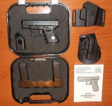 Se vende Glock 26, con dos cargadores, dos fundas, interior Glock y exterior Fobus, maletín, libro instrucciones, 00