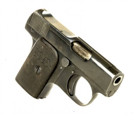 Sres., buenas tardes

Recientemente me regalaron una pistola 6.35 que no se su procedencia ni tiene marca 61
