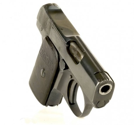 Sres., buenas tardes

Recientemente me regalaron una pistola 6.35 que no se su procedencia ni tiene marca 60