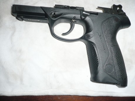 Un compañero de Club vende una Beretta PX4, la compró para iniciarse en IPSC y en eso quedó toda la historia. 12