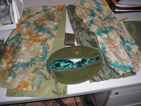 hola compro material antiguo de la Brigada Paracaidista (BRIPAC),como uniformes verdes y de camuflaje 132