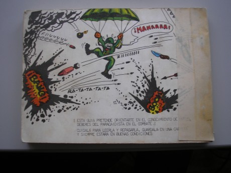 hola compro material antiguo de la Brigada Paracaidista (BRIPAC),como uniformes verdes y de camuflaje 140