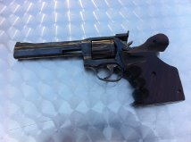 Un compañero del tiro vende esta joya manurhin del 38
pide 1000€ con portes pagados 
Tl. 639925007 danifl66@hotmail.com 01
