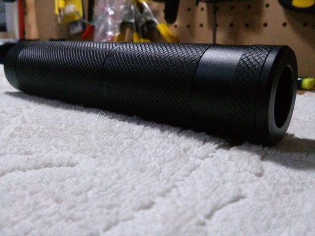 Hola amigos, vendo una bocacha que SIMULA un silenciador para AR15 o cualquier rifle que tenga el paso 01
