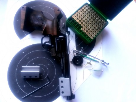 Disponible contrapeso para el revólver Smith & Wesson mod. 14 (el afamado K38).
Mecanizado en aluminio 02