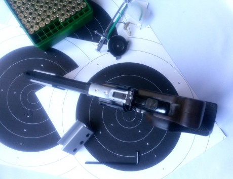 Disponible contrapeso para el revólver Smith & Wesson mod. 14 (el afamado K38).
Mecanizado en aluminio 00
