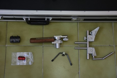 Vendo carabina Anschütz modelo 1913 Super Match con todos los accesorios que se aprecian en la fotografía:

-Maletin 40