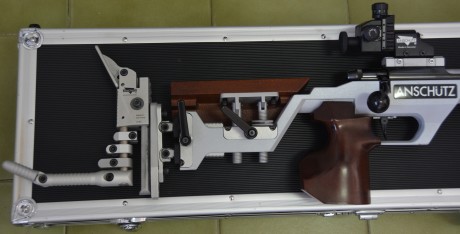 Vendo carabina Anschütz modelo 1913 Super Match con todos los accesorios que se aprecian en la fotografía:

-Maletin 51