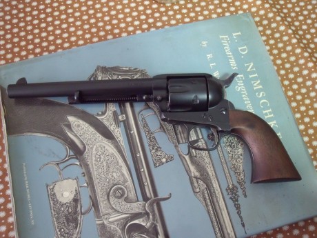 Para que podamos pavonar sin problema nuestras avancargas y armas de cartucho clásicas, a la antigua usanza, 01