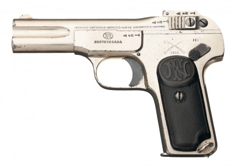 Hace unos días encontré por casualidad en una web extranjera un arma a la venta que hacía muchos años 110