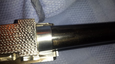Tengo una beretta 692 nueva con 200 tiros, y ayer al desmontarla vi unos arañazos en el cañon en la parte 82