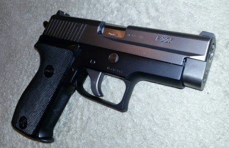   Hola compis!

Hace poco compré a un forero esta Sig Sauer P225,  modelo que buscaba hace tiempo y que 00