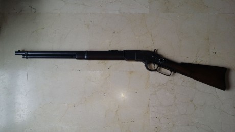 ...Poco hay que decir de este arma, creo que el que más como el que menos alguna vez lo hemos visto y 01