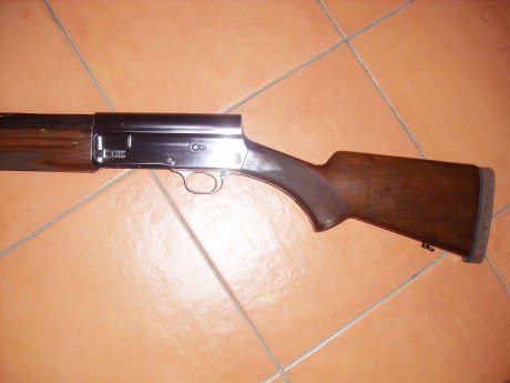 Buenas a tod@s , pues eso vendo un trocito de historia , en concreto una FN auto 5 con cañon de 70 centimetros 00
